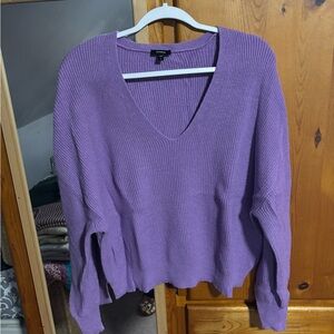 Lavender vneck sweater